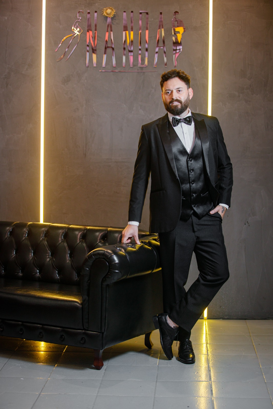 Smoking Black-Tie Slim Corte Italiano com Colete para aluguel na Nanda Dress Suits