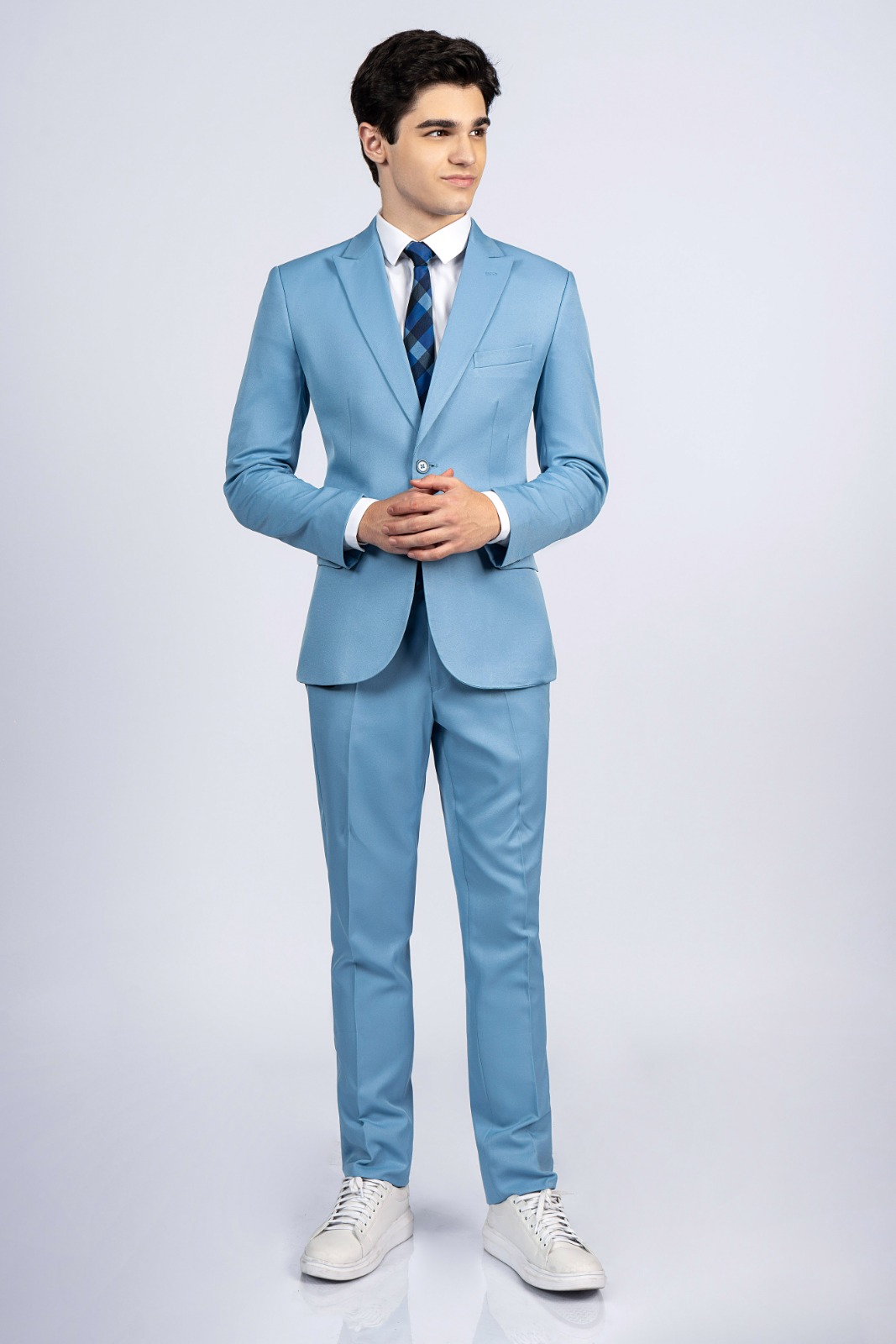 Terno azul bebê para aluguel na Nanda Dress Suits