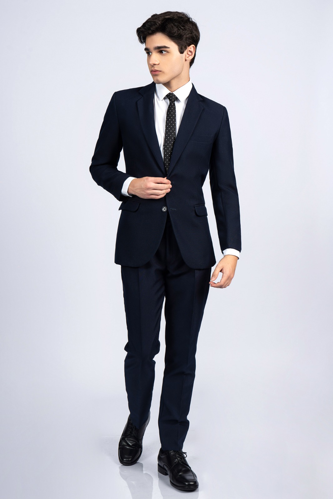 Terno azul-marinho para aluguel na Nanda Dress Suits