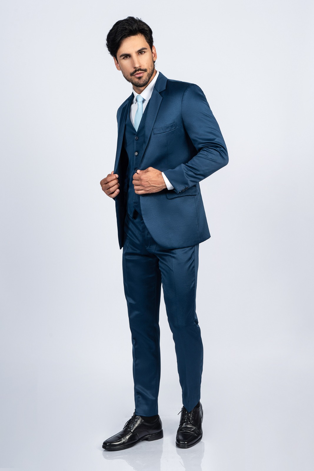 Terno azul petróleo para aluguel na Nanda Dress Suits