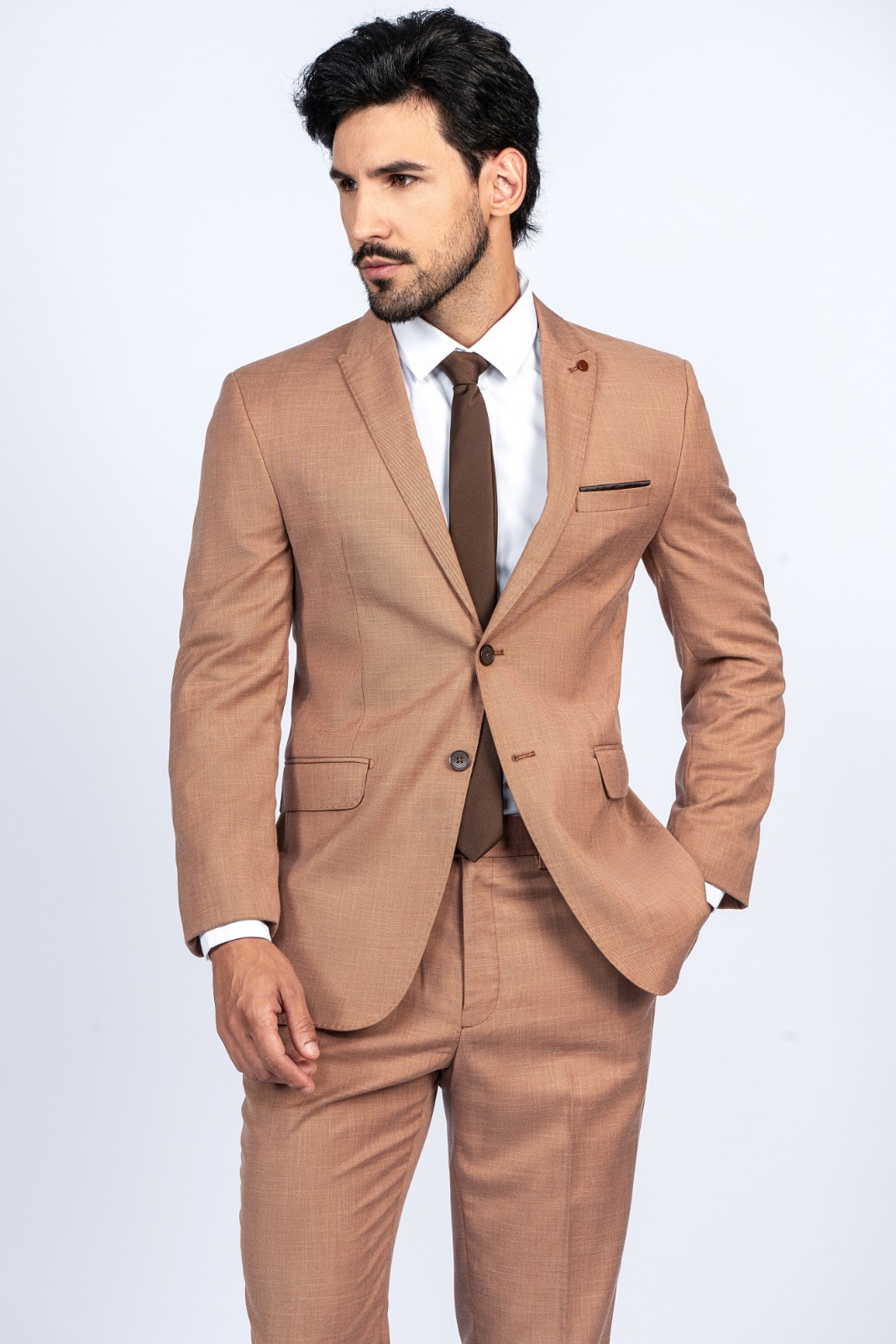 Terno pantone estilo para aluguel na Nanda Dress Suits