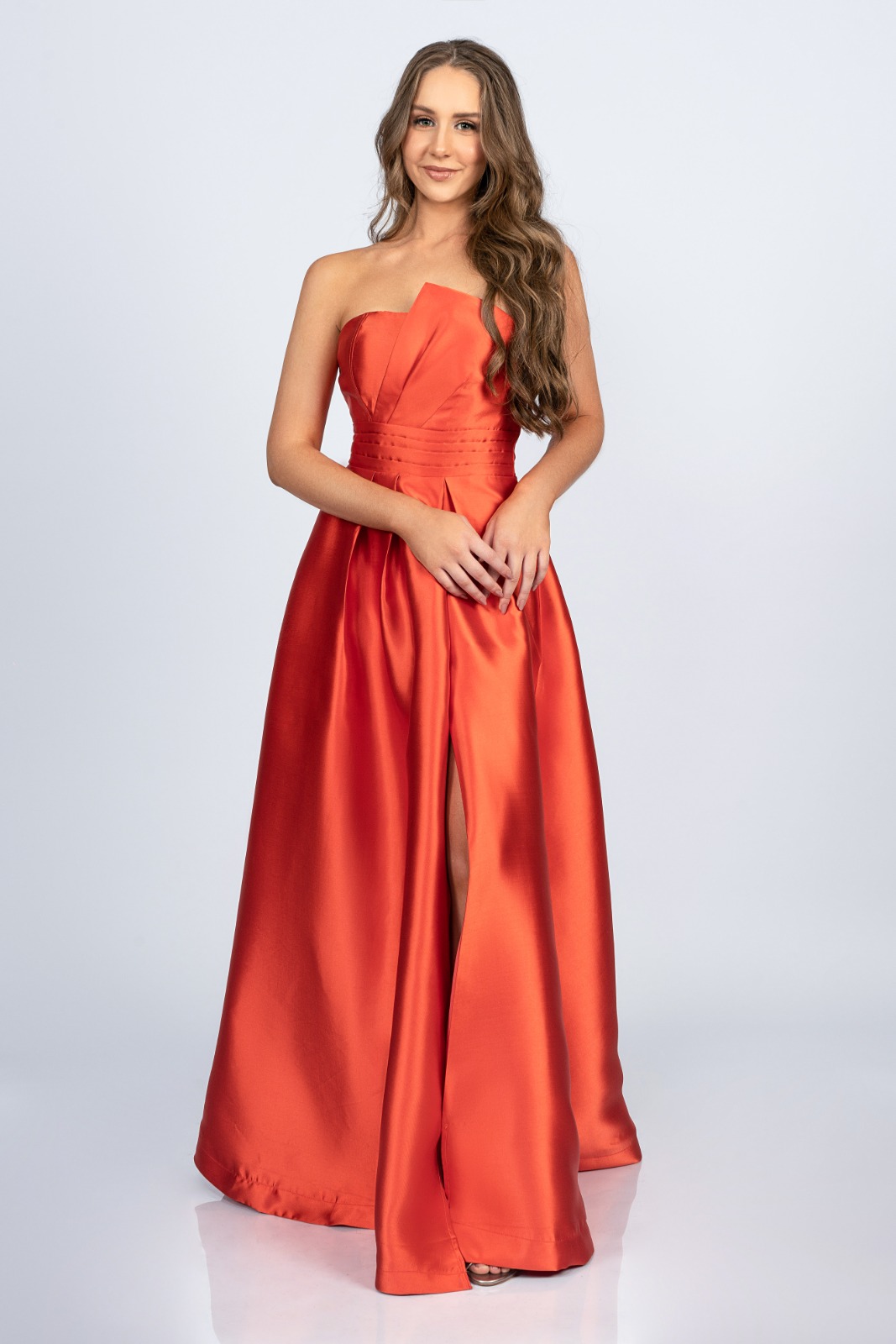 Vestido coral alfaiataria zibeline para aluguel na Nanda Dress Suits