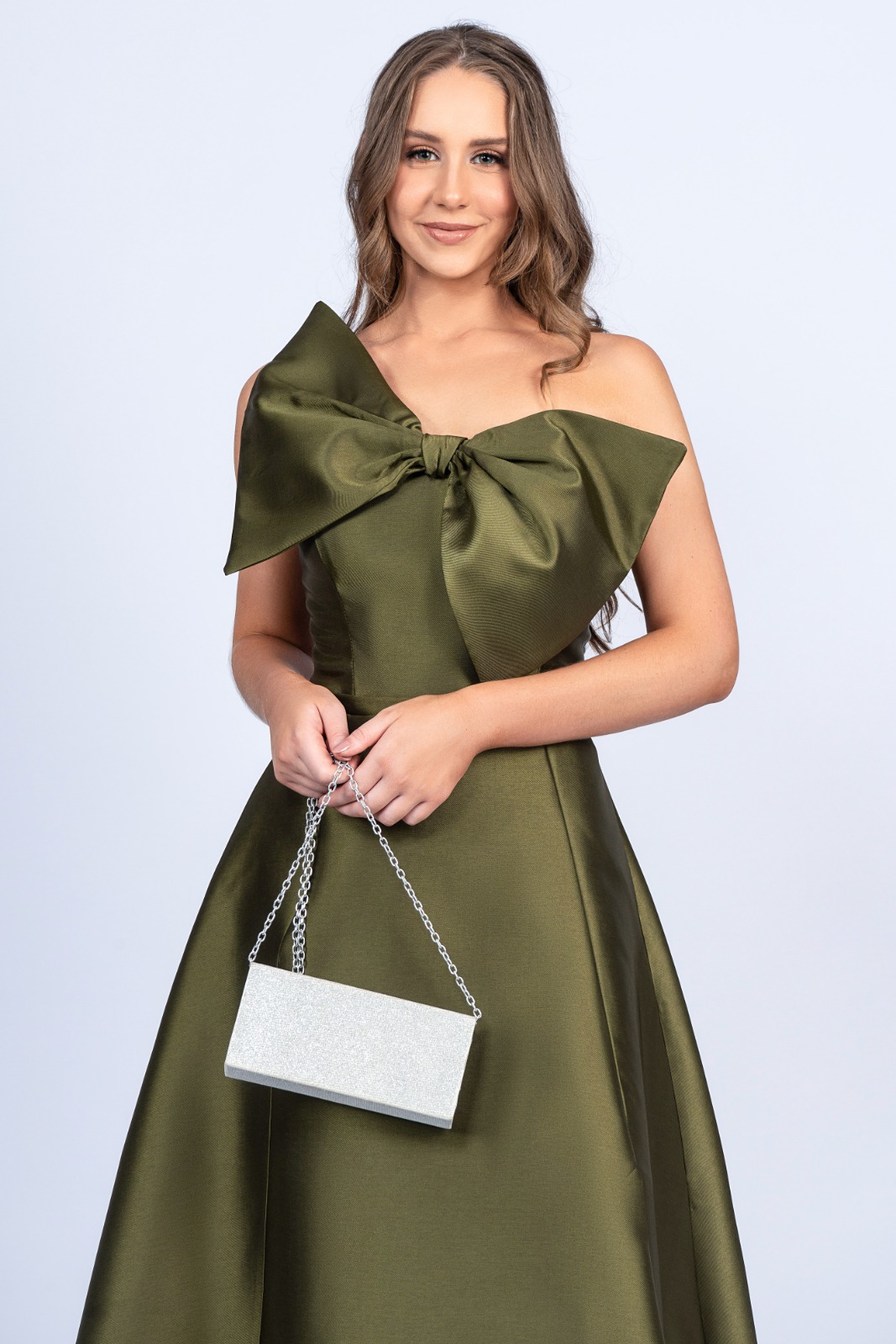 Vestido verde oliva alfaiataria para aluguel na Nanda Dress Suits