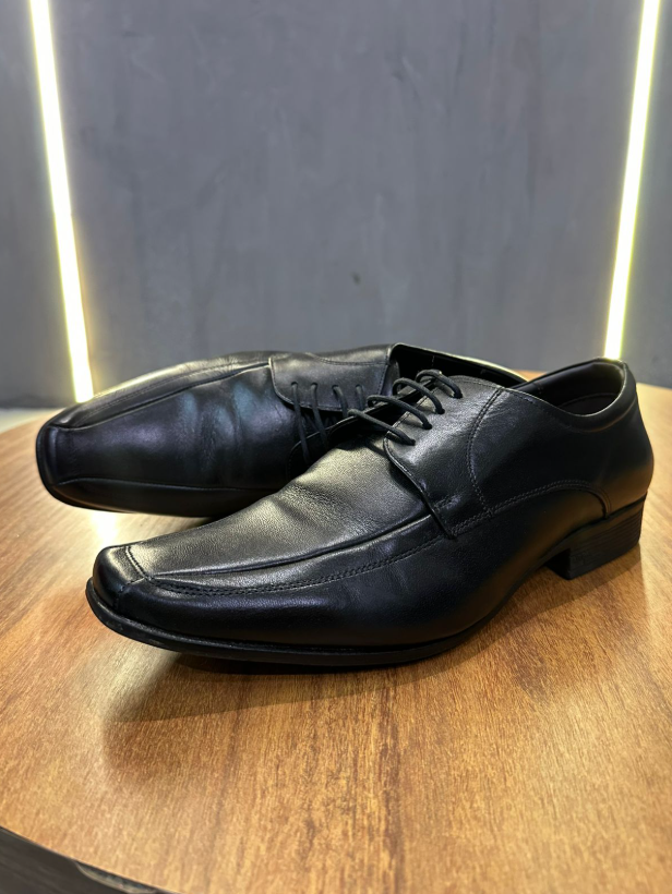 Sapatos para alugar junto com o terno